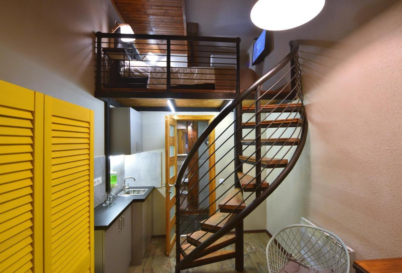 Mezzanine Hotel Odesa Exterior foto